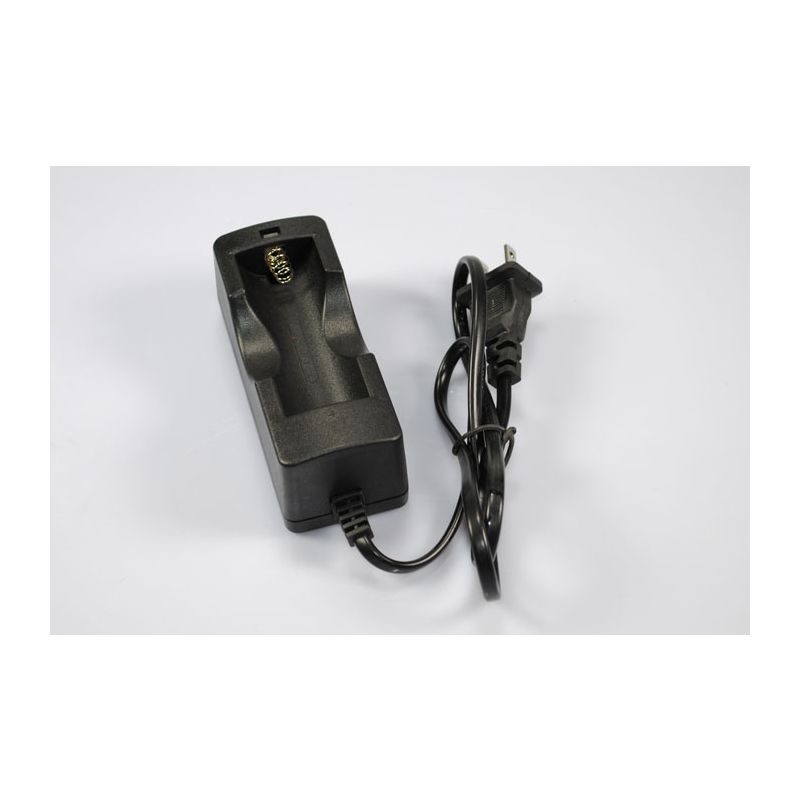 UltraFire Singel 26650 Li-Ion Laddare Svart Kompakt Design Säkerhetsfunktioner Bred Spänningskompatibilitet