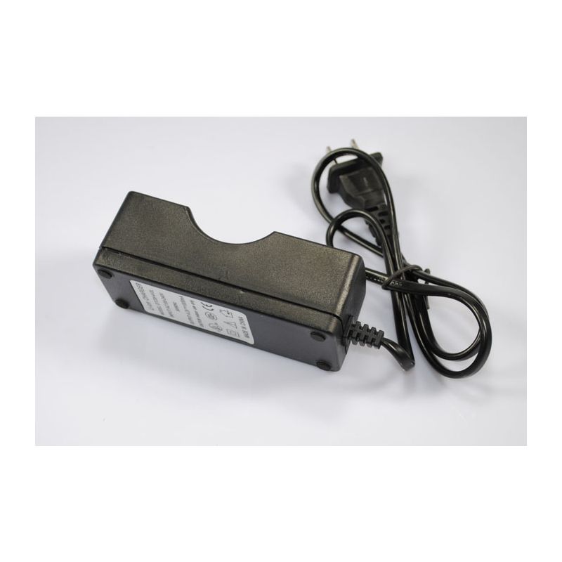 UltraFire Singel 26650 Li-Ion Laddare Svart Kompakt Design Säkerhetsfunktioner Bred Spänningskompatibilitet