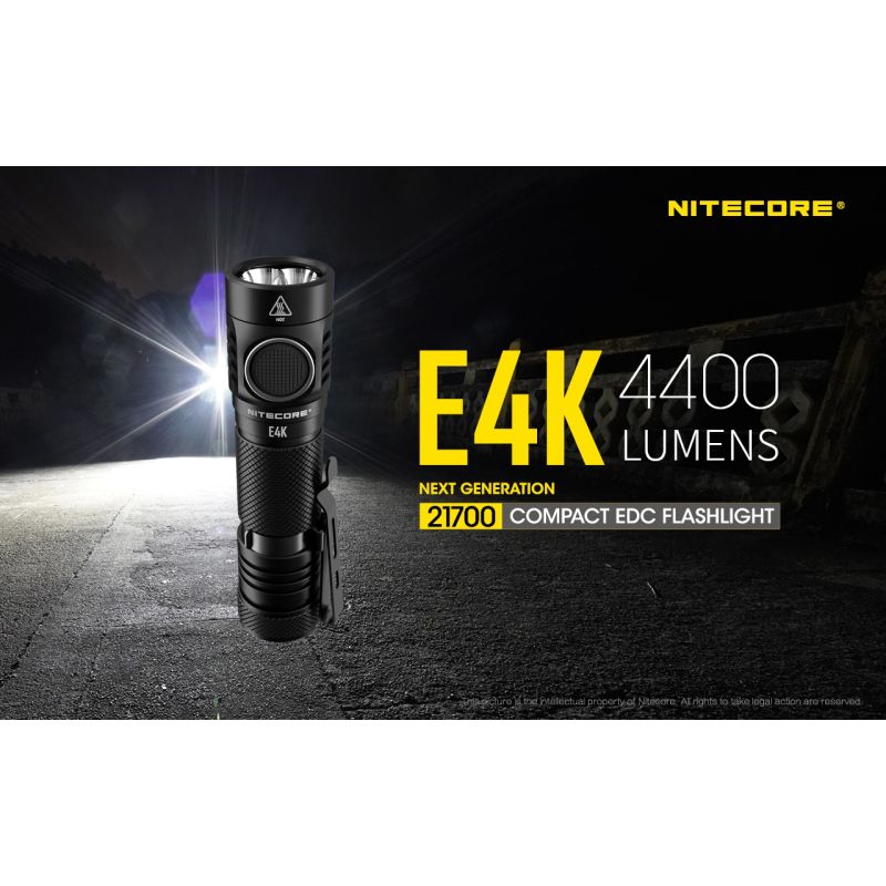 Upptäck Nitecore E4K Ficklampa 4400 Lumen vattentät och kompakt design perfekt för utomhusbelysning