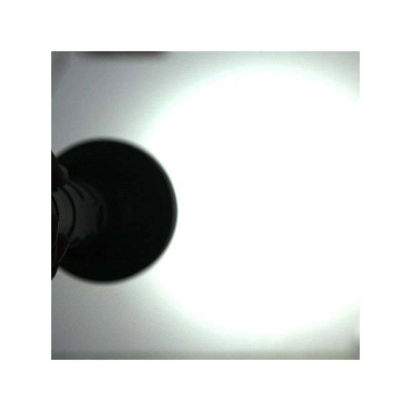 TrustFire 28T6 hög effekt LED ficklampa 40000 lumen för utomhusbelysning nattvandring och camping