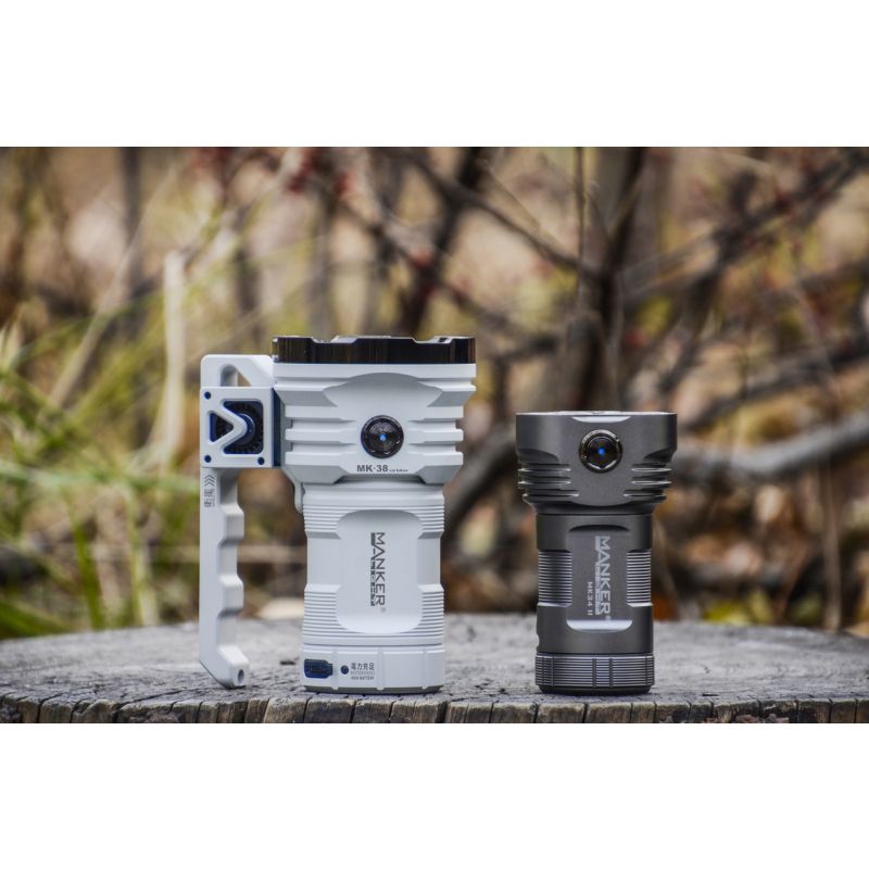 Manker MK38 mångsidig LED-ficklampa med 8x XHP70.2 41500 lumen långt kastavstånd avancerad digital optik