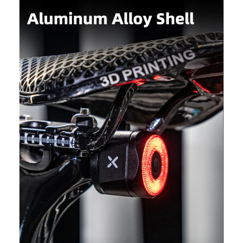 XOSS XR Pro Cykelbakljus med Smart Bromsdetektering Vattentät LED-laddning för Optimal Cykel Säkerhet