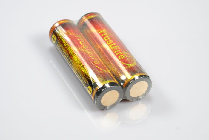 Trustfire skyddade 18650 3000mAh Li-ion batterier 1 par kraftfull pålitlig energikälla högkvalitativa batterier
