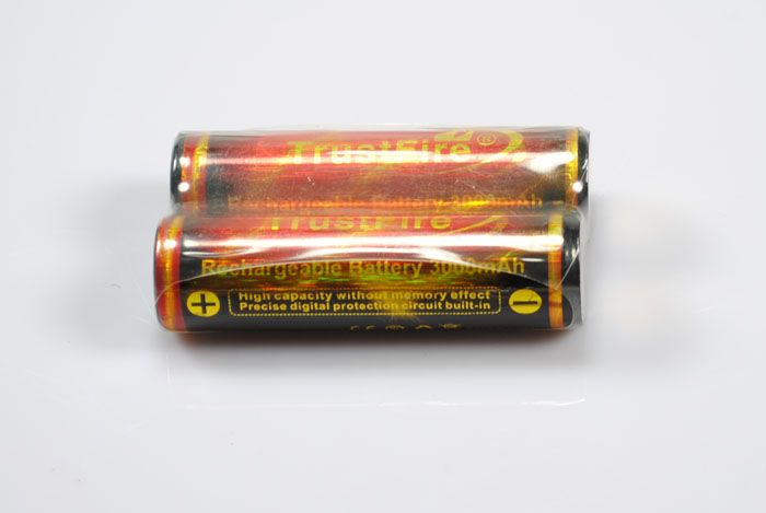 Trustfire skyddade 18650 3000mAh Li-ion batterier 1 par kraftfull pålitlig energikälla högkvalitativa batterier