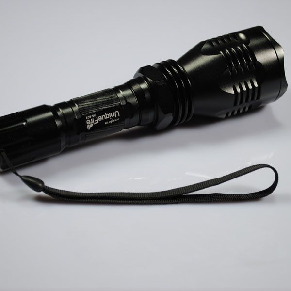 UniqueFire HS-802 Rött ljus LED-ficklampa med lång räckvidd för camping, vandring och djurobservation med 500 meters stråle