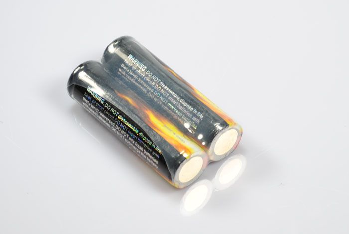 TrustFire 18650 2400mAh Li-ion uppladdningsbart batteri – långvarig och säker kraft för ficklampor och gaming
