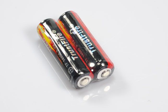Trustfire Skyddad 3.7V 900mAh Li-Ion Batteri 14500 Uppladdningsbart för Ficklampor och Bärbara Elektronik