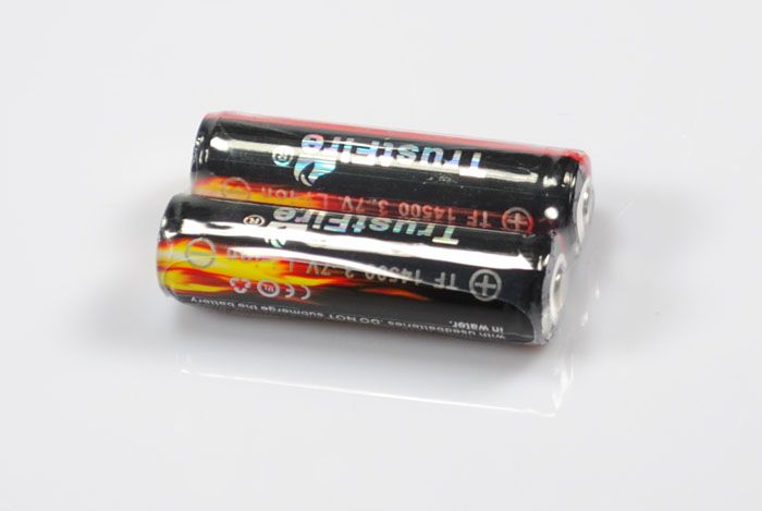 Trustfire Skyddad 3.7V 900mAh Li-Ion Batteri 14500 Uppladdningsbart för Ficklampor och Bärbara Elektronik