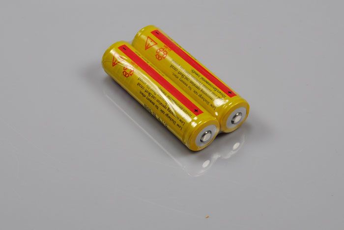 Ultrafire BRC 18650 Li-ion uppladdningsbart batteri 3600MAH högpresterande och säker energikälla för elektronik