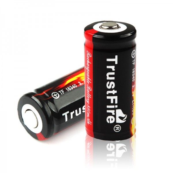 TrustFire 16340 CR123A 3.7V uppladdningsbart batteri Li-ion skyddat hållbar kraft miljövänlig säker användning