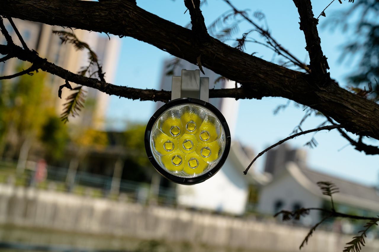 Manker MK38 LED-ficklampa 41500 lumen lång räckvidd hållbar mångsidig för camping och nödsituationer