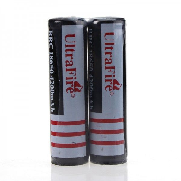 UltraFire BRC 4200mAh 3.7V 18650 Li-ion batteri hög prestanda pålitlig kraft för ficklampa och tekniska enheter