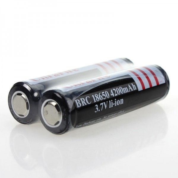 UltraFire BRC 4200mAh 3.7V 18650 Li-ion batteri hög prestanda pålitlig kraft för ficklampa och tekniska enheter