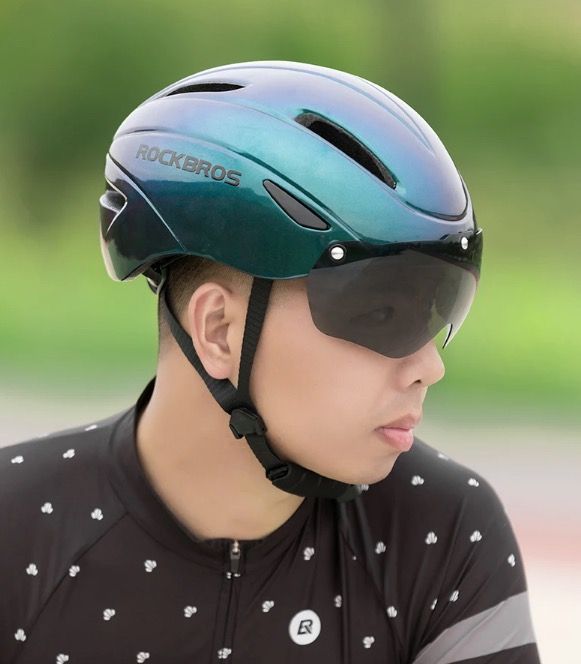 ROCKBROS cykelhjälm ultralätt design med integrerat LED-ljus magnetiska glasögon bekväm och säker