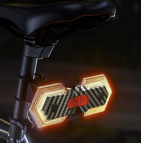 CarryBright Kolfiber Cykelblinkers 4-pack: USB-uppladdningsbar, Trådlös Fjärr, Starka LED Fram/Bak för Elcykel, Cykelsäkerhet